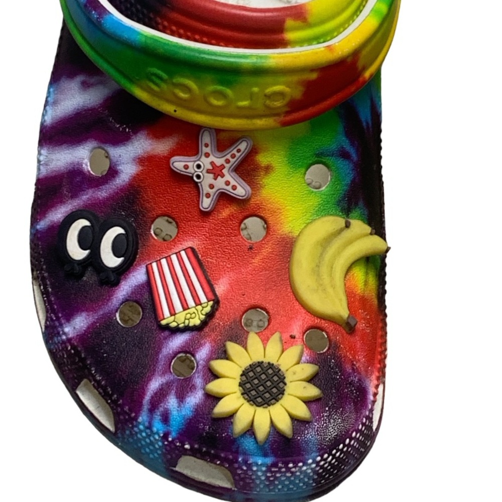 CROCS Classic Tie Dye Women’s Size 11 Men's Size 9 Primary colors Jibbitz - Picture 2 of 8